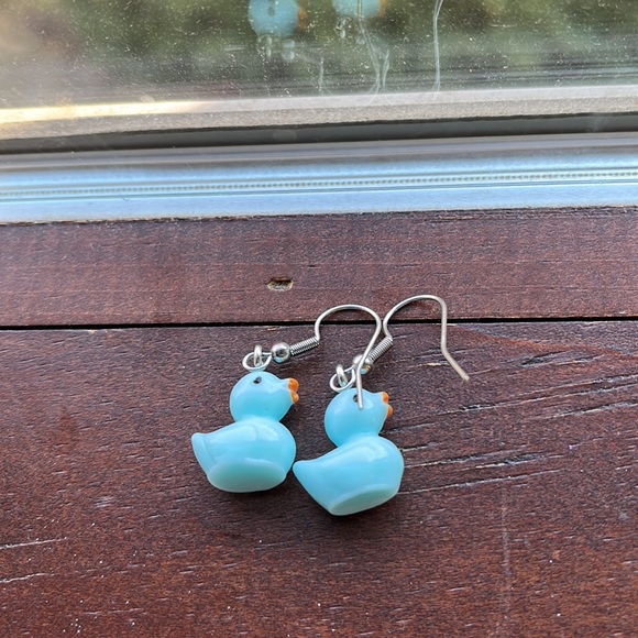 Blue rubber ducky earrings - Picture 2 of 4